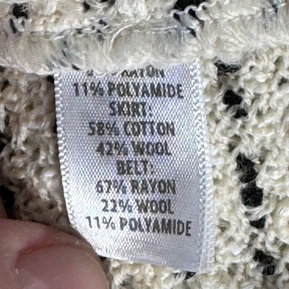 St. John Wool Blend Short Sleeve Color Block Sheath Dress Sz 12 - Picture 6 of 6